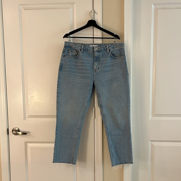 🔹 Topshop Straight leg Light Denim jeans with Distressed hem , Size: 34 - Picture 14 of 17